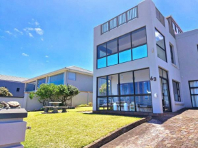 Self-Catering 4 Bedroom House with a view